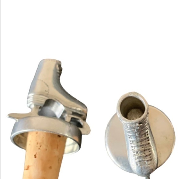 Metal Ice Skate Bottle Stopper Decorative Wine Bottle Stopper Comes in a Pair - Picture 4 of 11